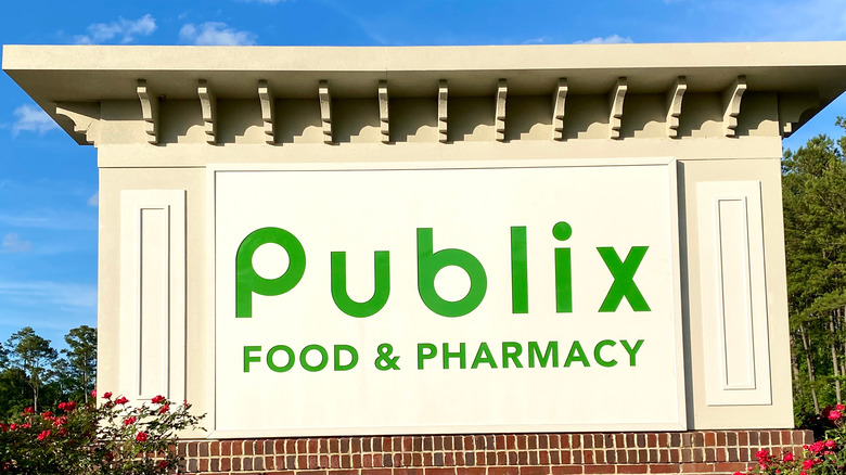 A Publix sign