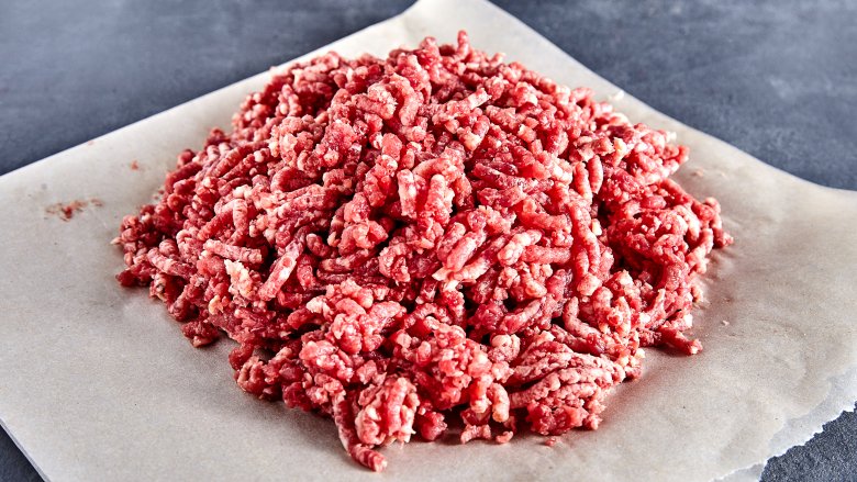 https://www.mashed.com/img/gallery/heres-how-to-tell-if-ground-beef-has-gone-bad/is-ground-beef-thats-turned-gray-bad-1568390937.jpg