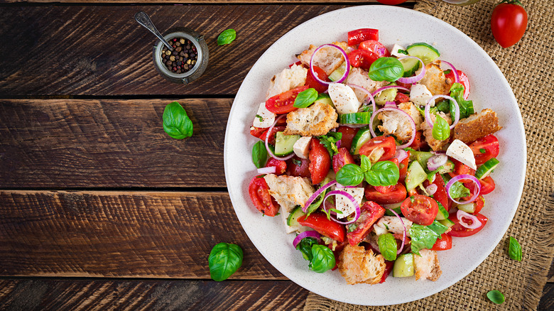 Salad with bread, tomatoes, and cheese