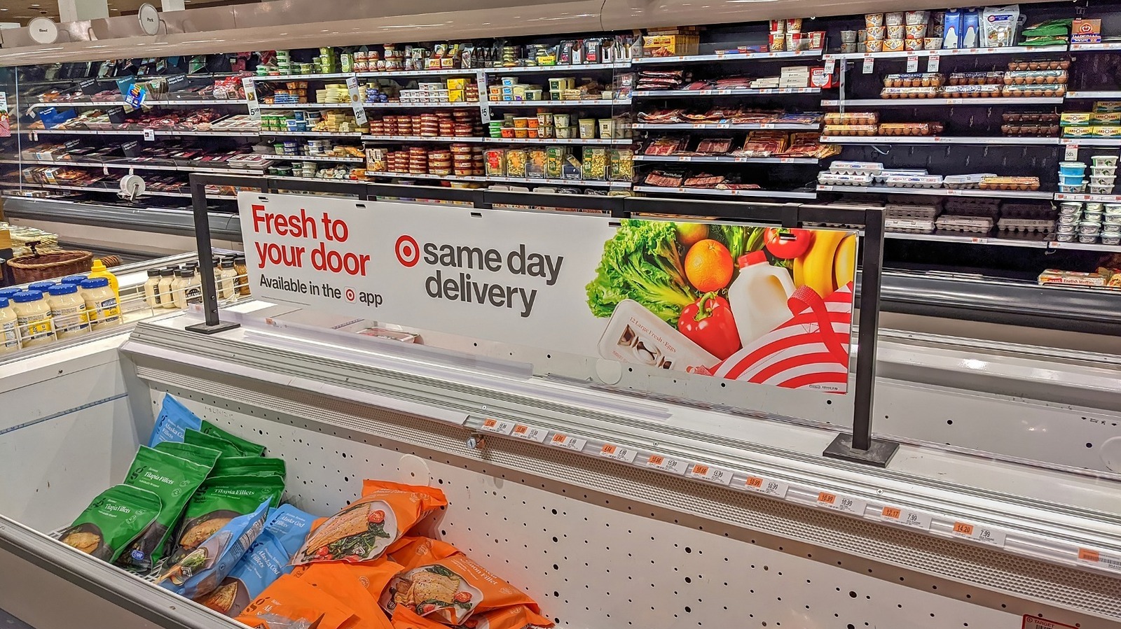 https://www.mashed.com/img/gallery/heres-the-absolute-best-day-to-shop-for-groceries-at-target/l-intro-1681836775.jpg