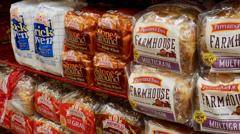 sandwich bread brands on shelf 