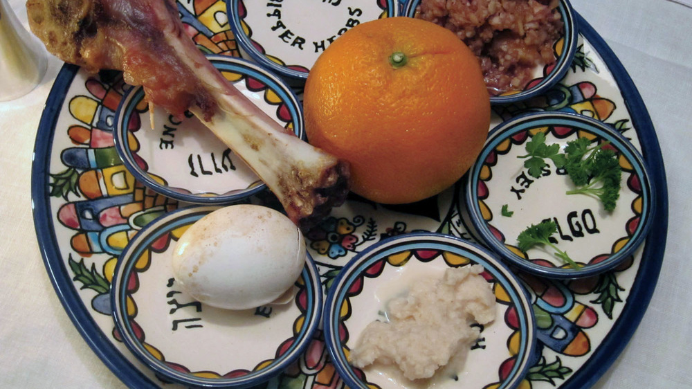 Seder plate with orange