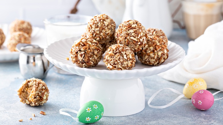 Carrot cake balls