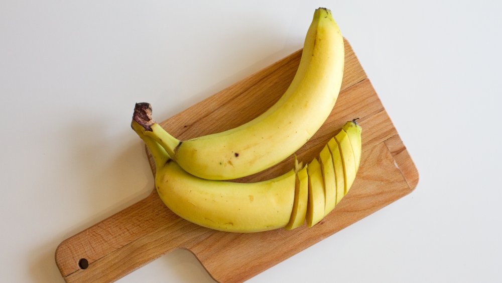 Bananas on the cutting board