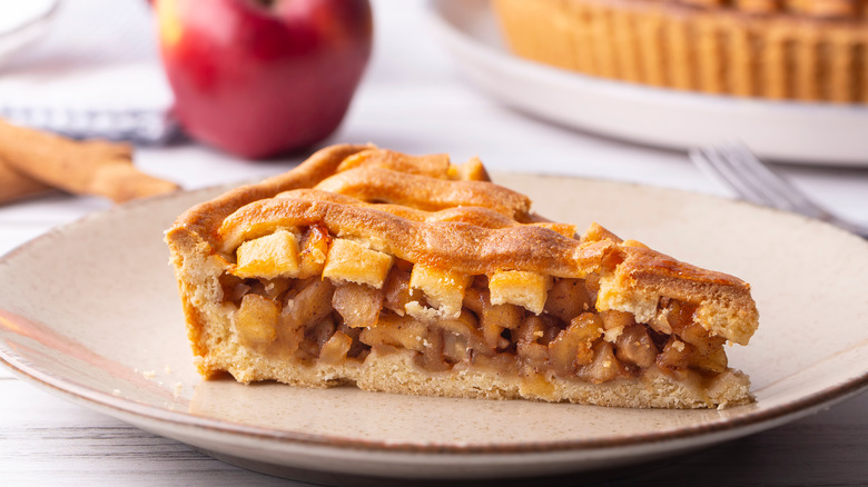 slice of apple pie