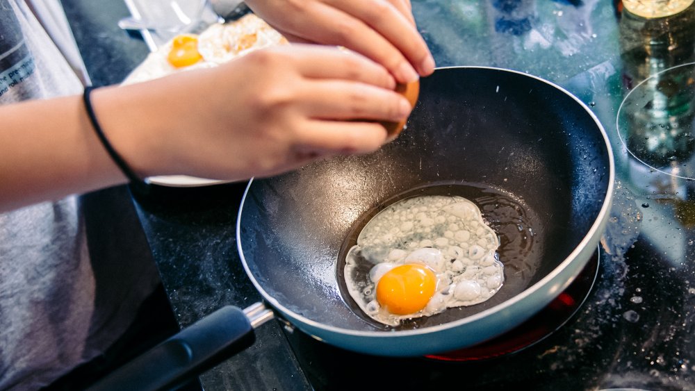 frying egg