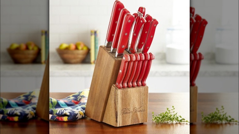 The Pioneer Woman Collection knife set