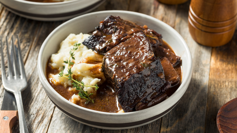 braised short ribs and mash