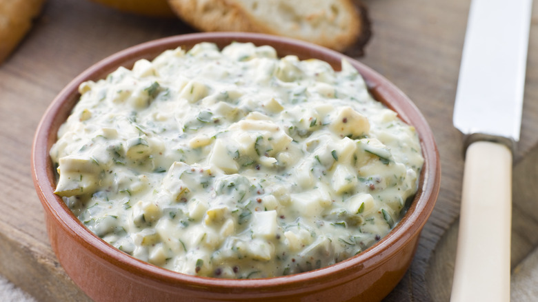 Sauce gribiche in bowl