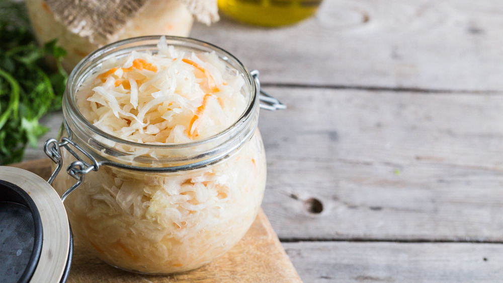 sauerkraut in swingtop jar