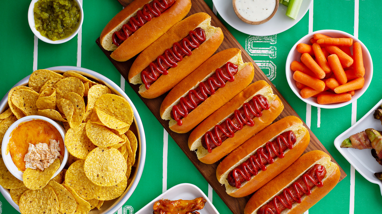 After the Super Bowl, State Farm stadium will have tons of leftovers --  here's how that food will get to people in need fast