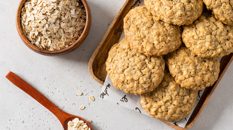 Oats and oatmeal cookies