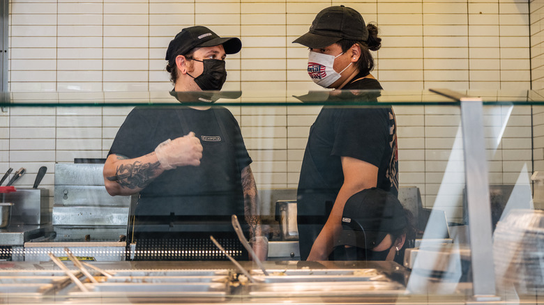 How Much Cooking Do Chipotle Crew Members Actually Do 1667504906 