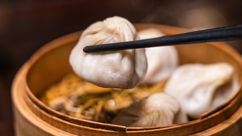 Dumplings in bamboo steamer