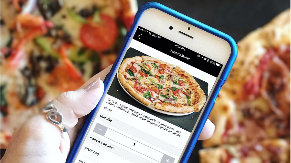 pizza ordering on mobile phone