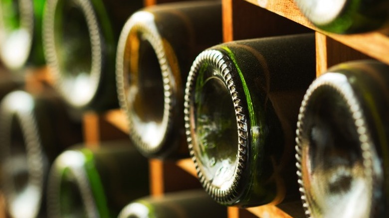 Wine bottles with bottom indents