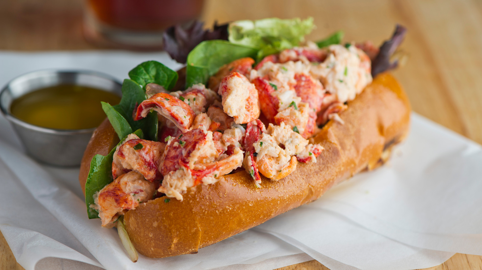 Here's Why This Maine Lobster Roll Kit Costs $1,000