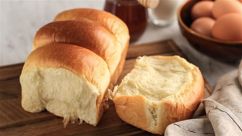 Hokkaido sweet milk bread rolls