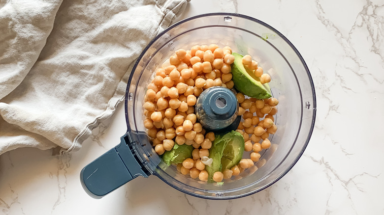 chickpeas in food processor