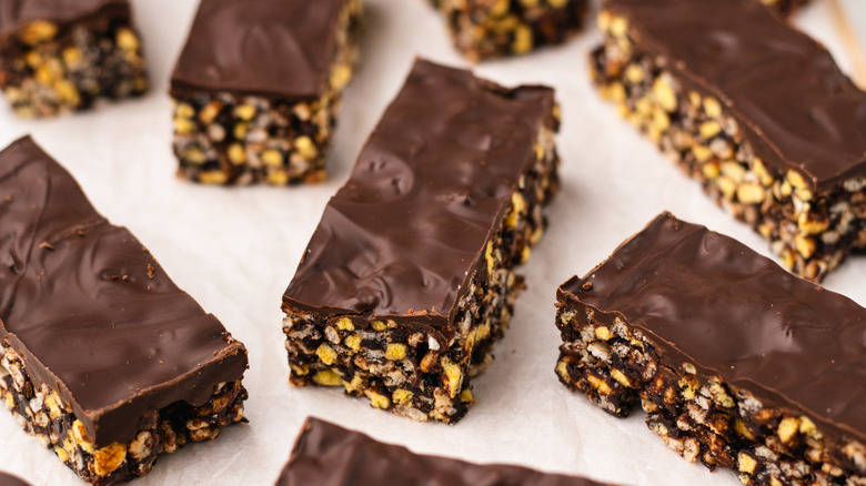 Chocolate peanut butter cereal bars