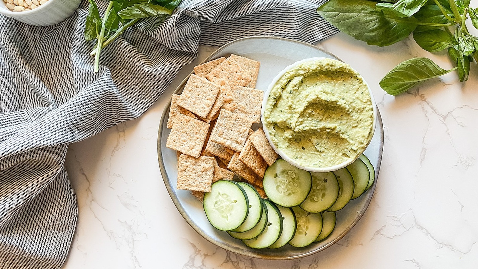 Homemade Pesto Hummus Recipe