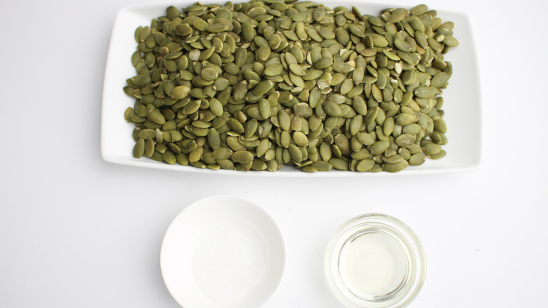 ingredients for pumpkin seed butter