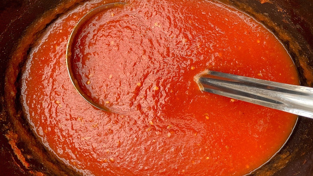 marinara sauce in a slow cooker