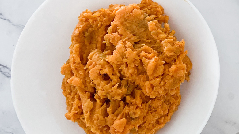 mashed sweet potato in bowl 