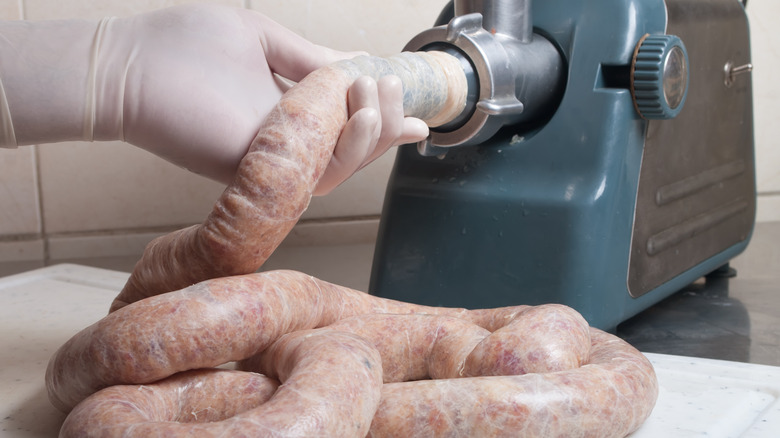 forming ground sausage links