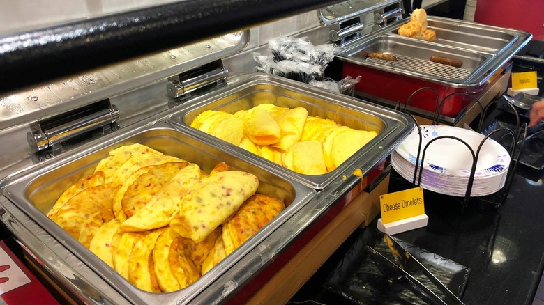 hampton inn and suites breakfast buffet trays