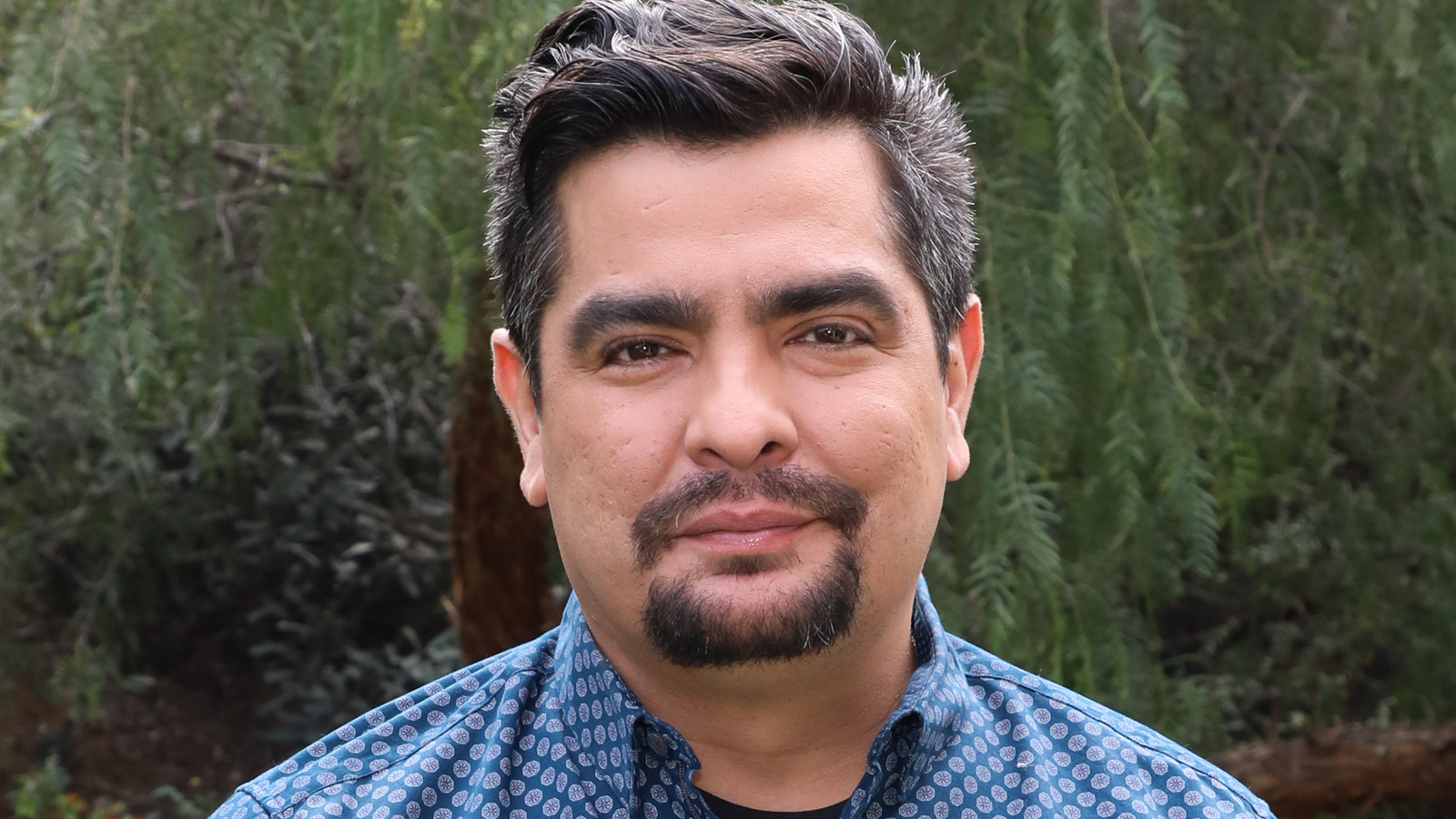 Aarón Sanchez puts the heat Food Network's Heat Seekers