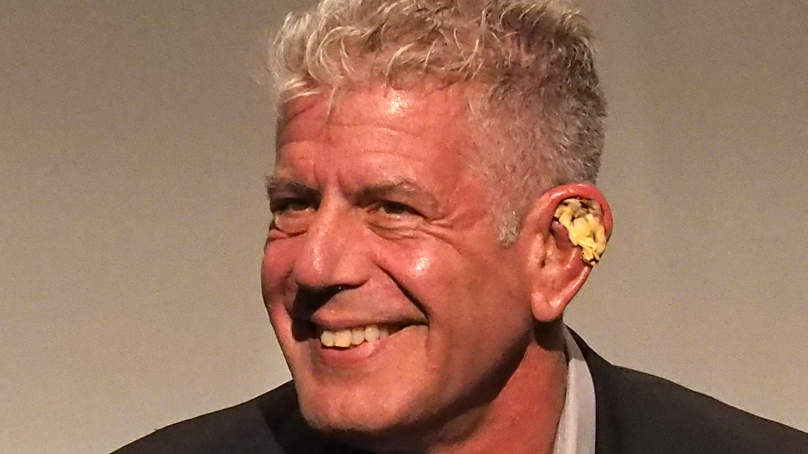 How Anthony Bourdain Really Felt About Jarred Garlic