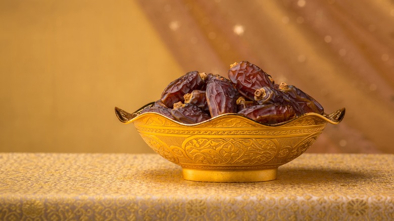 bowl of dates