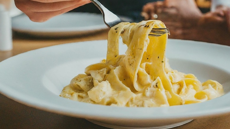 fettucine Alfredo on fork