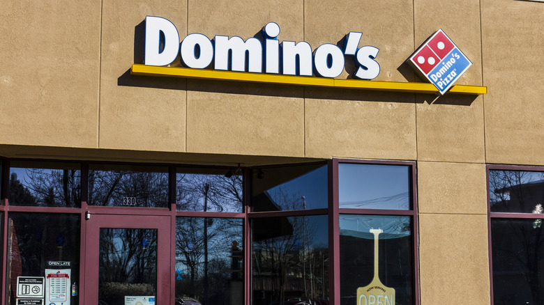 Domino's storefront