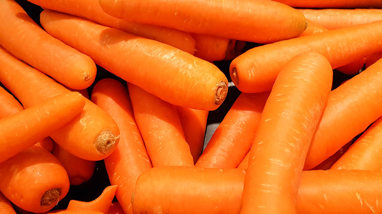 a pile of carrots