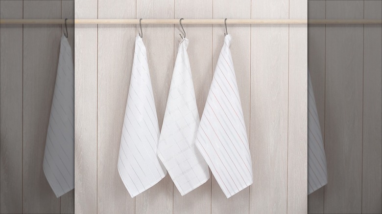 Hanging kitchen towels