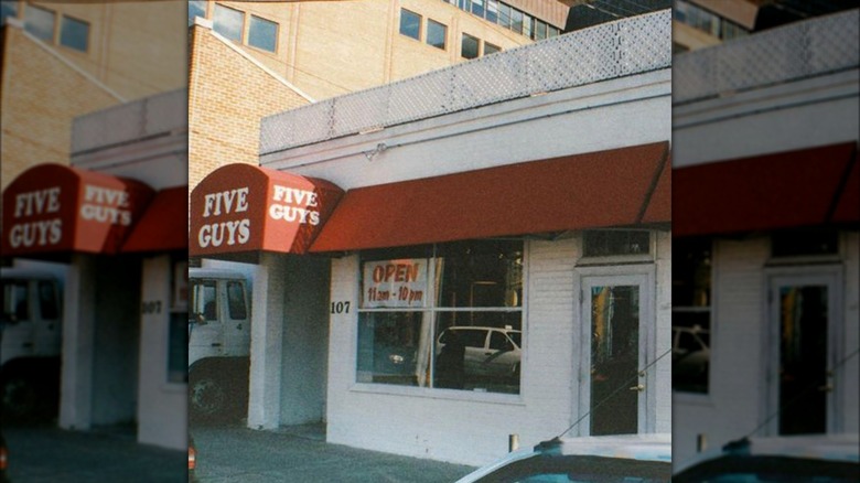 Five Guys restaurant 