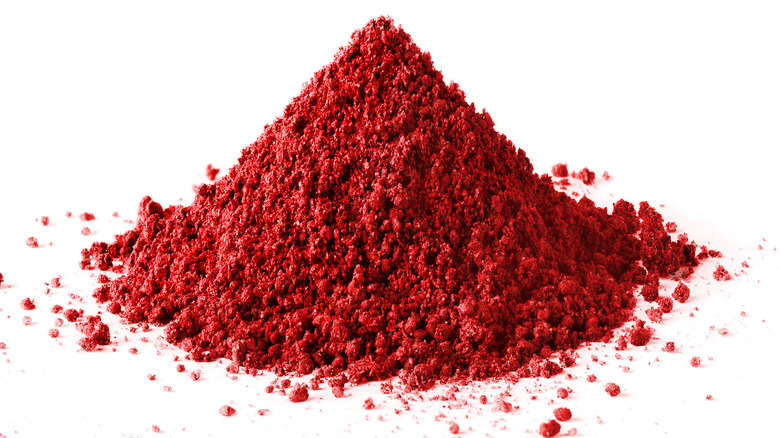 Red food dye powder