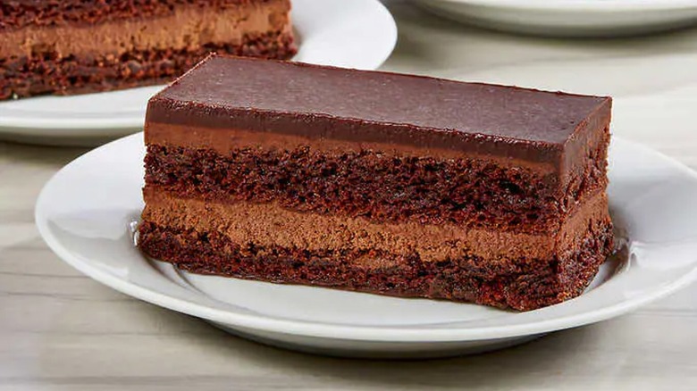 chocolate sheet cake slices