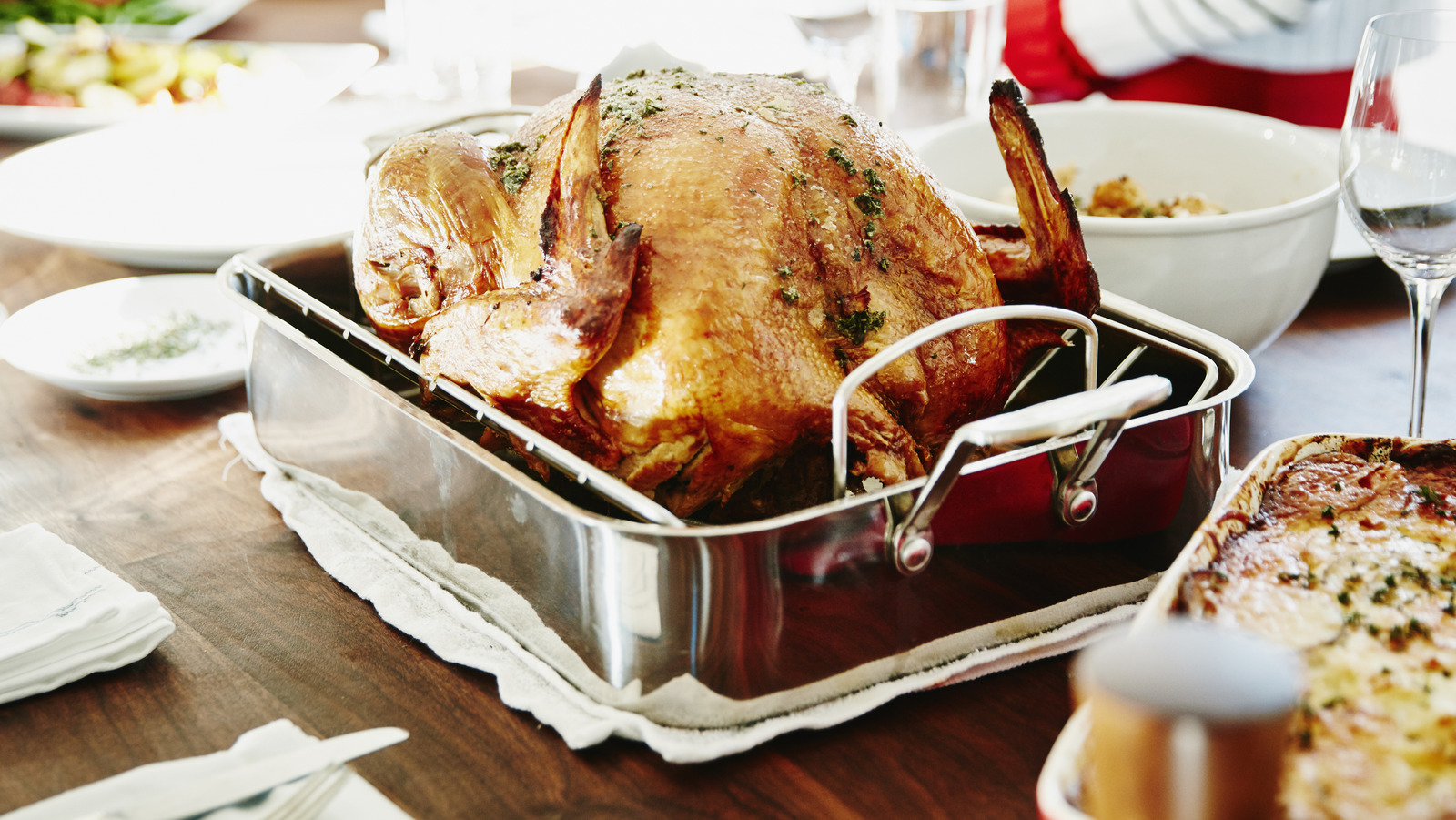 How Many Pounds Of Turkey Do You Need For Guests (And Leftovers)?