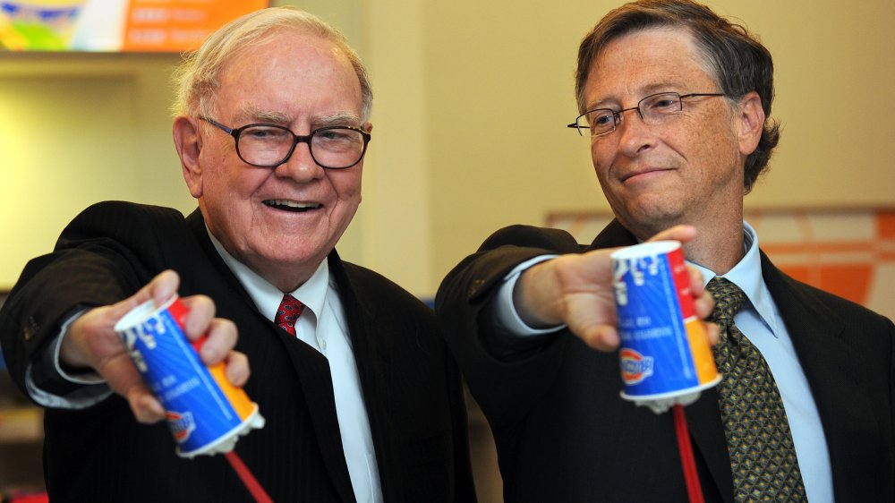 Warren Buffett and Bill Gates demonstrating a Blizzard