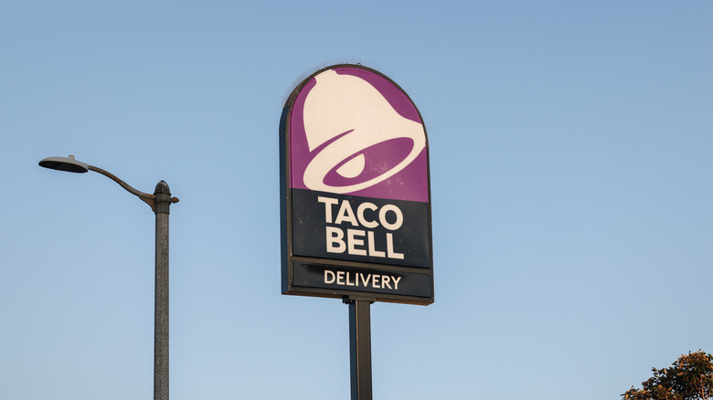 Taco Bell marquee