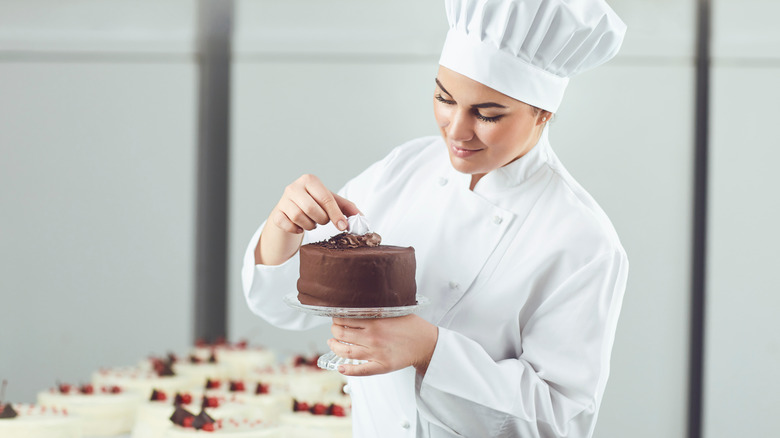 How Much Money Do Pastry Chefs Typically Make 