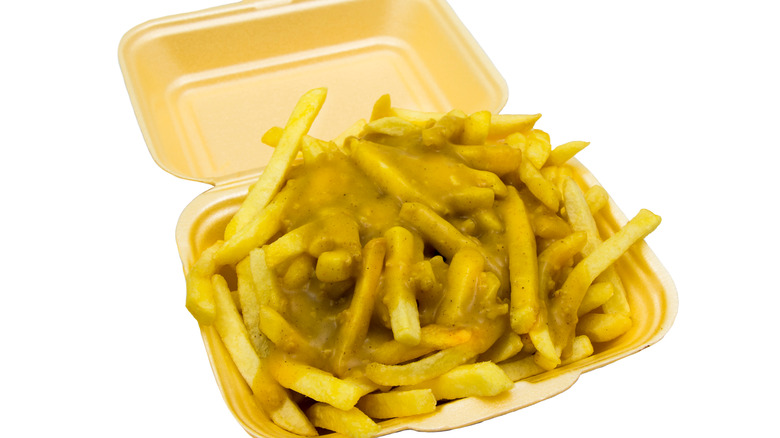 chips and curry sauce