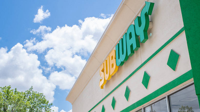 Subway restaurant exterior