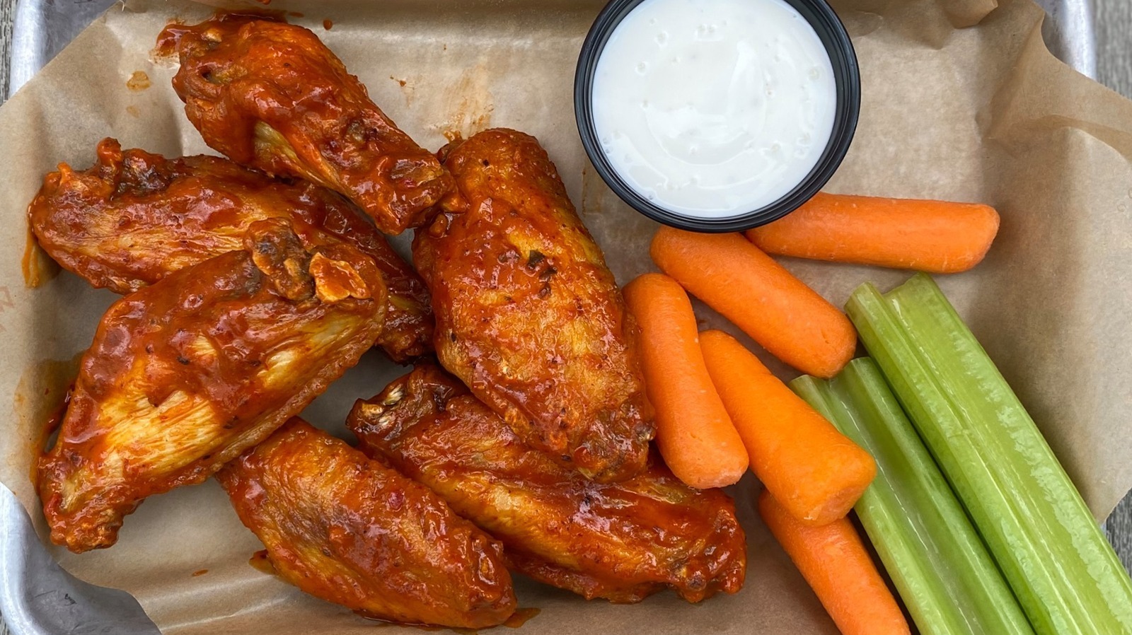 Buffalo Wild Wings Gives Free Wings If Super Bowl Goes Into OT