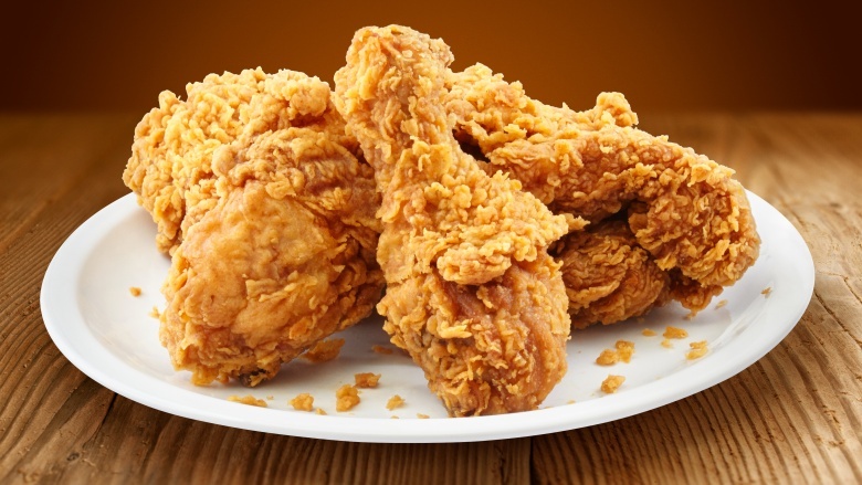 https://www.mashed.com/img/gallery/how-to-cook-perfect-chicken-x-different-ways/fried-chicken-1479924191.jpg