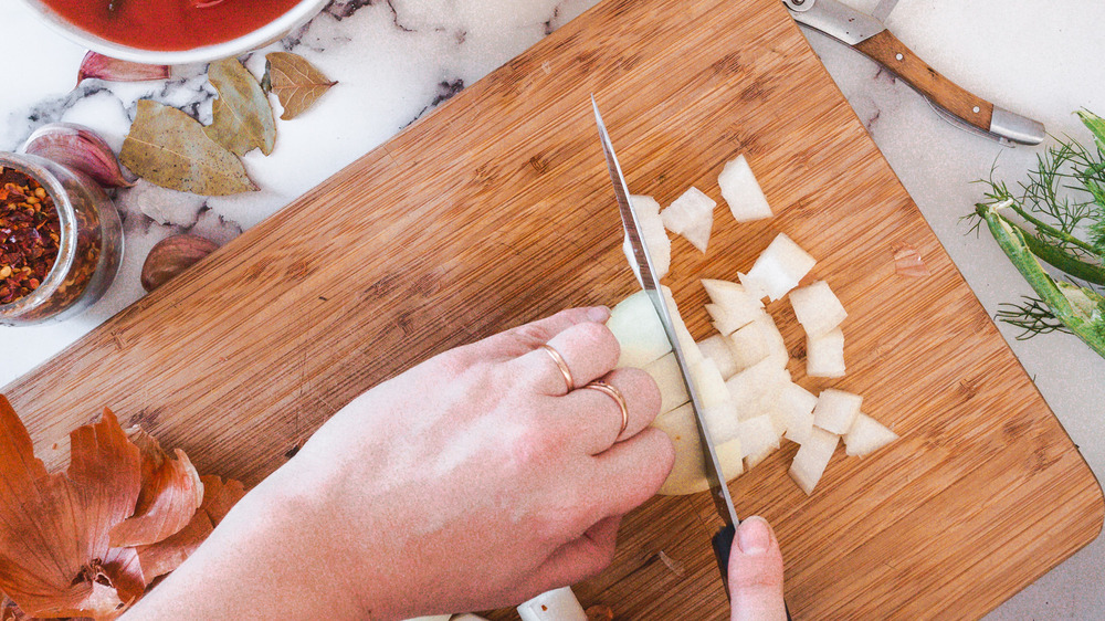 dicing onion