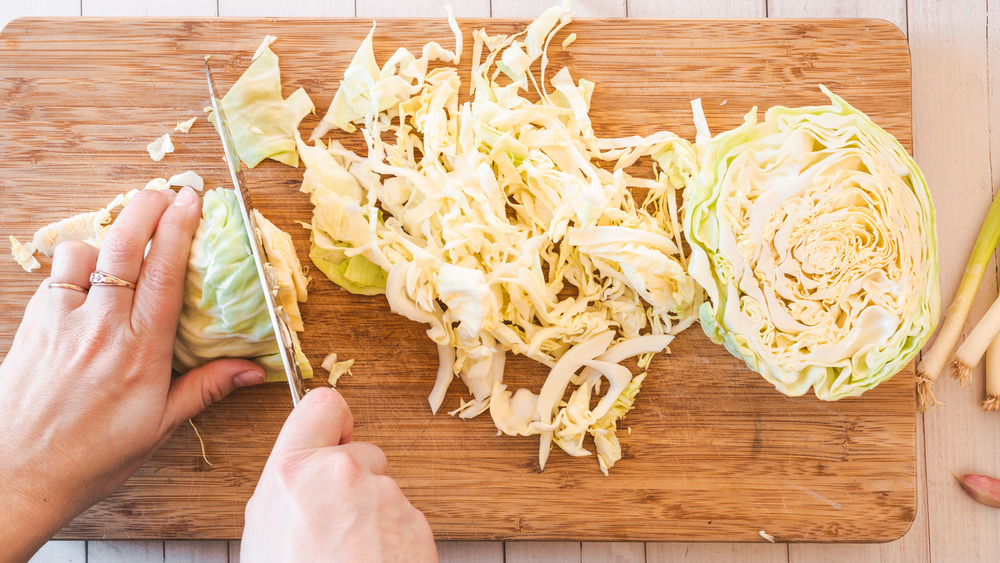 slicing cabbage